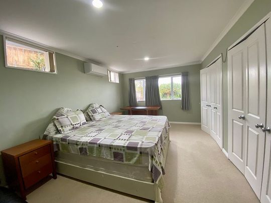 Spacious Furnished Ensuite with Kitchenette - Photo 1