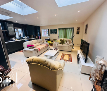 1 bedroom in a house share to rent - Photo 4