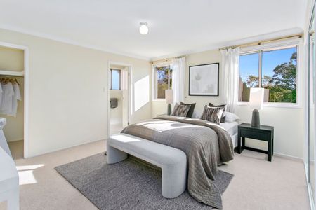 SPACIOUS FAMILY LIVING IN THE HEART OF FORESTVILLE - Photo 4