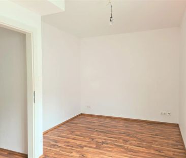 Wundeschöne Maisonettenwohnung mir Dachterrasse, Garten und Carport! - Photo 6