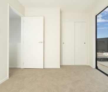 MANGERE BRIDGE, 3 BEDROOMS - Photo 4