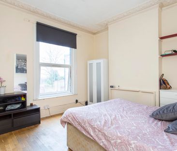 🏡 Large Victorian House - All Bills Included - Lounge & Garden! 🏡 - Photo 1