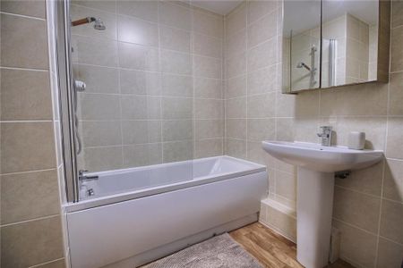 2 bedroom flat to rent - Photo 5