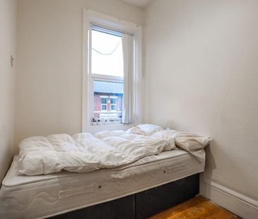 5 bedroom terraced house to rent - Photo 2