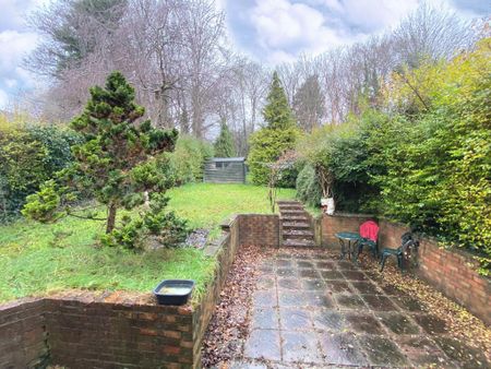4 bedroom semi-detached house to rent - Photo 3