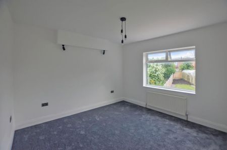 3 bedroom semi-detached house to rent - Photo 5