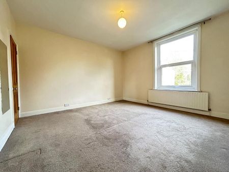 4 bedroom terraced house to rent - Photo 2