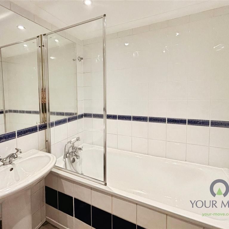 2 bedroom flat to rent - Photo 1