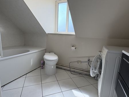 STUDIO DE 21 M2 AVEC TERRASSE Comprenant Séjour coin cuisine ... - Photo 5
