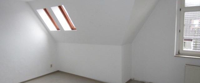 Zuhause fühlen: Zweifamilienhaus in interessanter Lage (WBS) - Foto 1