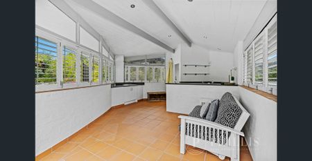 Mountain Resort with Panoramic Views - Photo 4