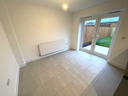 3 bedroom property to rent - Photo 1