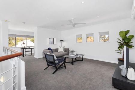 Elevated riverside living - Photo 2