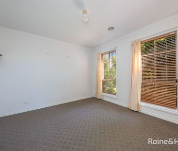 Fantastic Home In The Ashfield Estate! - Photo 5