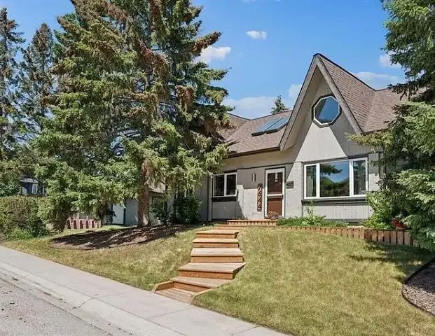 3 Bedrooms 2 Bathrooms | 7644 Hunterburn Hill Northwest, Calgary - Photo 1