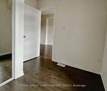 For Lease - 194 Vantage Loop Street, Newmarket, Ontario - Photo 2