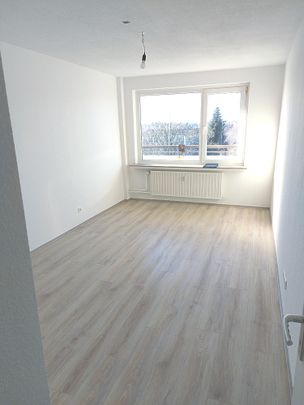 2 Zimmer, Küche, Bad suchen neuen Mitbewohner WBS erforderlich - Foto 1