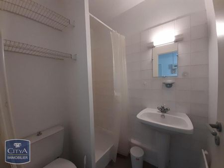Location Appartement 1 pièce 17m² LAVAL 53000 - Photo 4