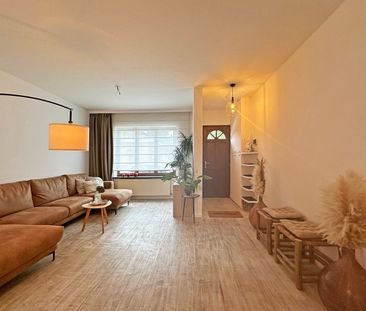 Gezellig huis met tuin te huur in Wijnegem! - Photo 1