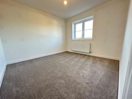 3 bedroom detached house to rent - Photo 3