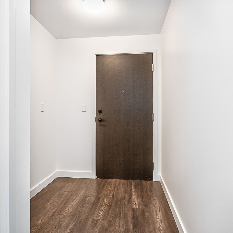 For Lease - 210 Sabina Drive Unit# 107, Oakville, Ontario - Photo 1