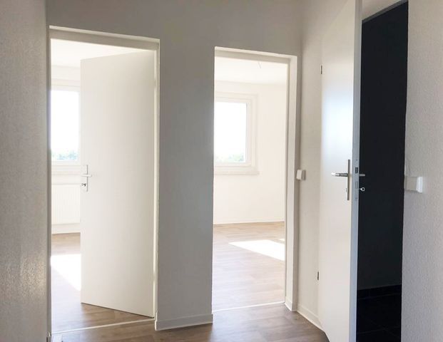 Only six steps to the new apartment! For rent from 01.03.2026! - Photo 1