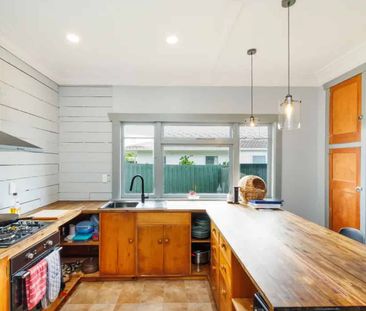 Charming 3BR Home in West End - Photo 5