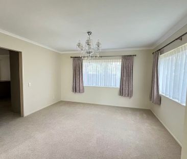 Spacious Family Home - Photo 2