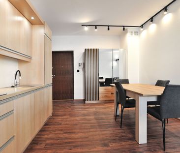 Stylowe mieszkanie 2-pokojowe blisko centrum - Photo 4