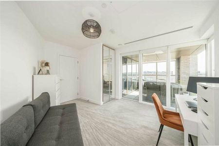 Southern Way, Greenwich, SE10 - Photo 3