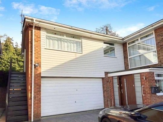 Annex Lockton Chase, Ascot, Berkshire, SL5 - Photo 1