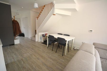 3 bedroom detached house to rent - Photo 2