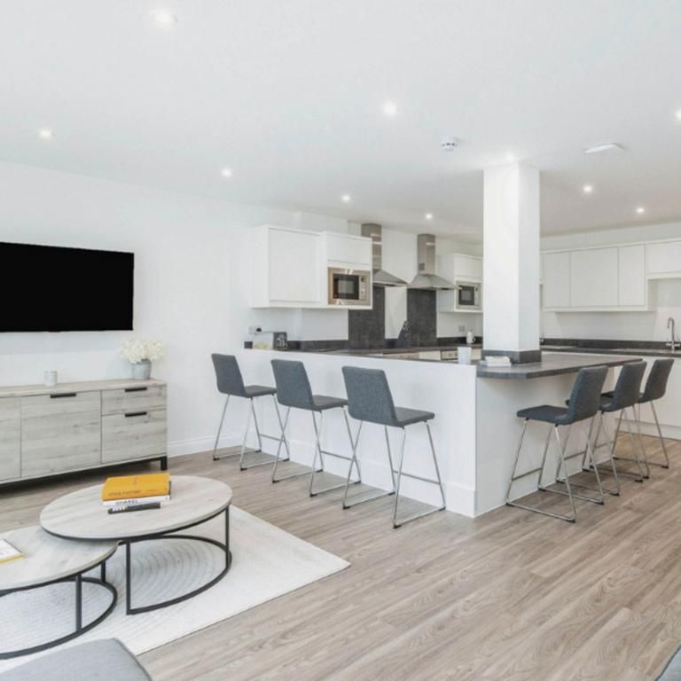 1 bedroom in a house share to rent - Photo 1