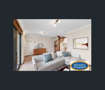 Stylish and Modern 3-bedroom Townhouse - Photo 3