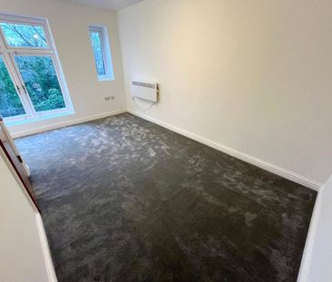 4 bedroom end of terrace house to rent - Photo 4