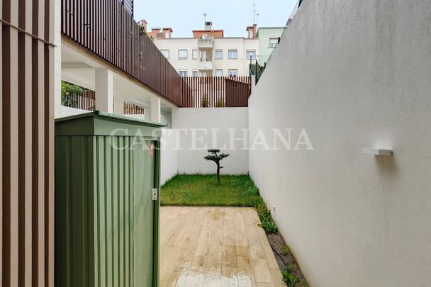 Apartamento T1 para arrendamento, com jardim privativo, no Campo Pequeno - Photo 1