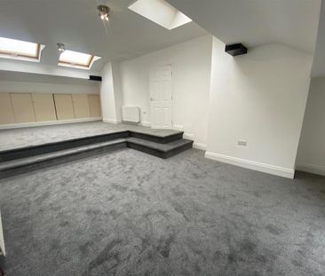 4 bedroom apartment to rent - Photo 2