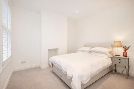 3 bedroom terraced house to rent - Photo 3