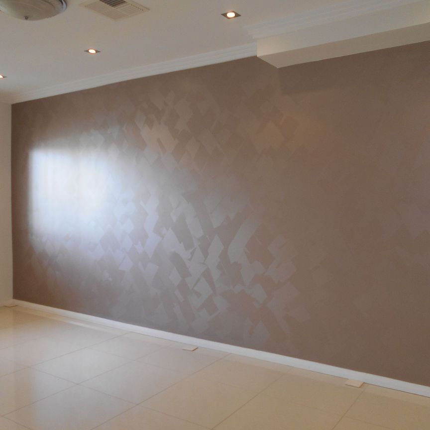 Well Presented Family Home - Photo 1