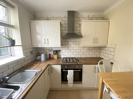 2 bedroom maisonette to rent - Photo 5