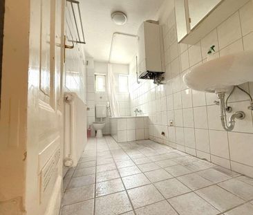 Großzügige Altbauwohnung in der Südstadt - Photo 3