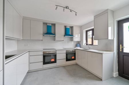 Studio to rent - Photo 2