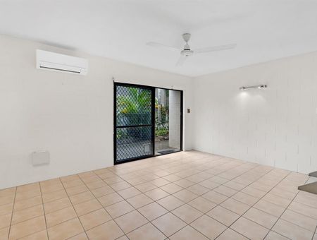 CHARMING TWO BEDROOM TOWNHOUSE ON CITY FRINGE - Photo 2