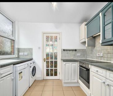 4 Bed Semi-Detached House, Woodstock Avenue, NW11 - Photo 1