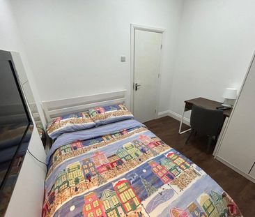 Room in a Shared Flat, Lawrence House, EC1V - Photo 4