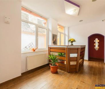 Casa pretabila: rezidential/ comercial/ servicii Central, Fagaras - Fotografie 3