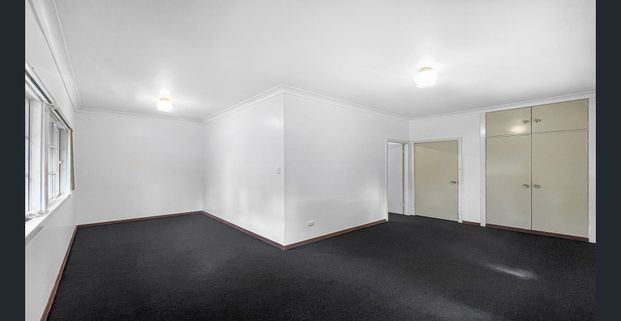 Spacious & Charming 3-Bedroom Home, Walk to Mudgee CBD - Photo 1