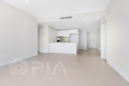 Modern 2 Bedroom Apartment close to amenities For Lease - Photo 3