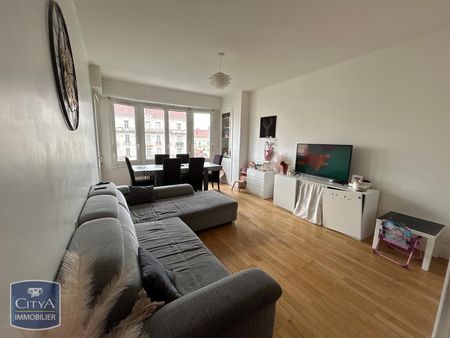 Location Appartement 3 pièces 83m² ST ETIENNE 42000 - Photo 2