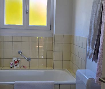 Charmante 3 Zimmerwohnung mit Schwedenofen im Marzili - Photo 6